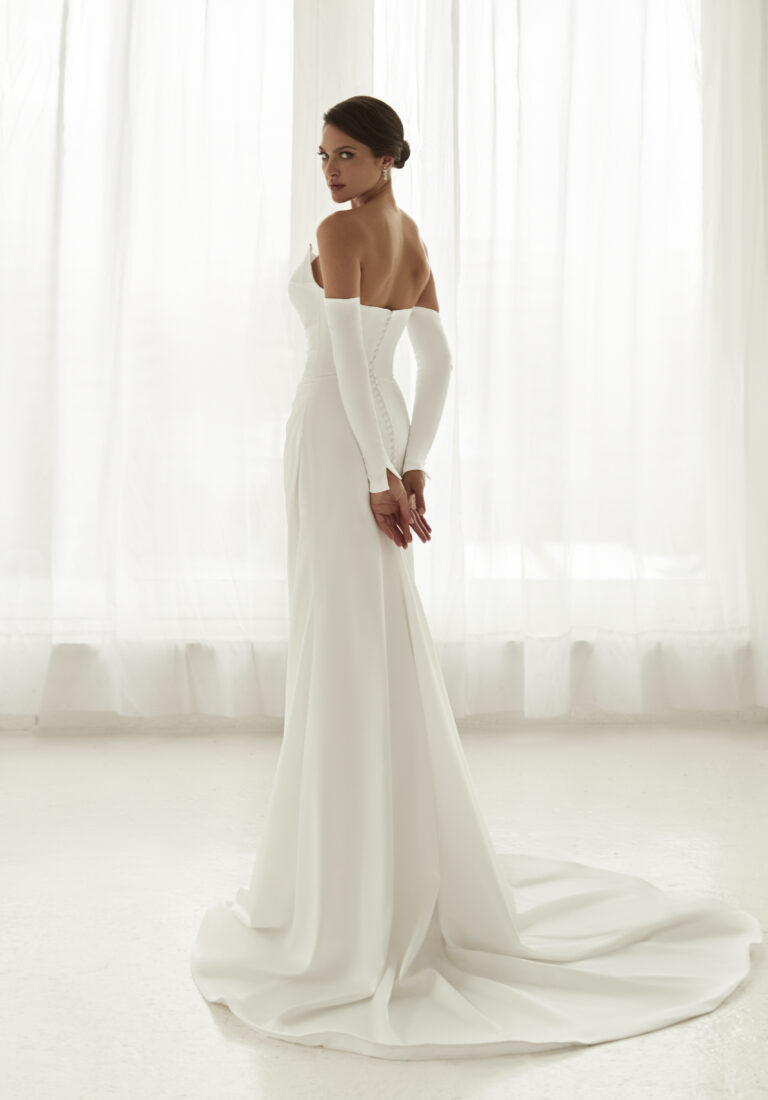 Sirena od satena sa dugmićima od satena