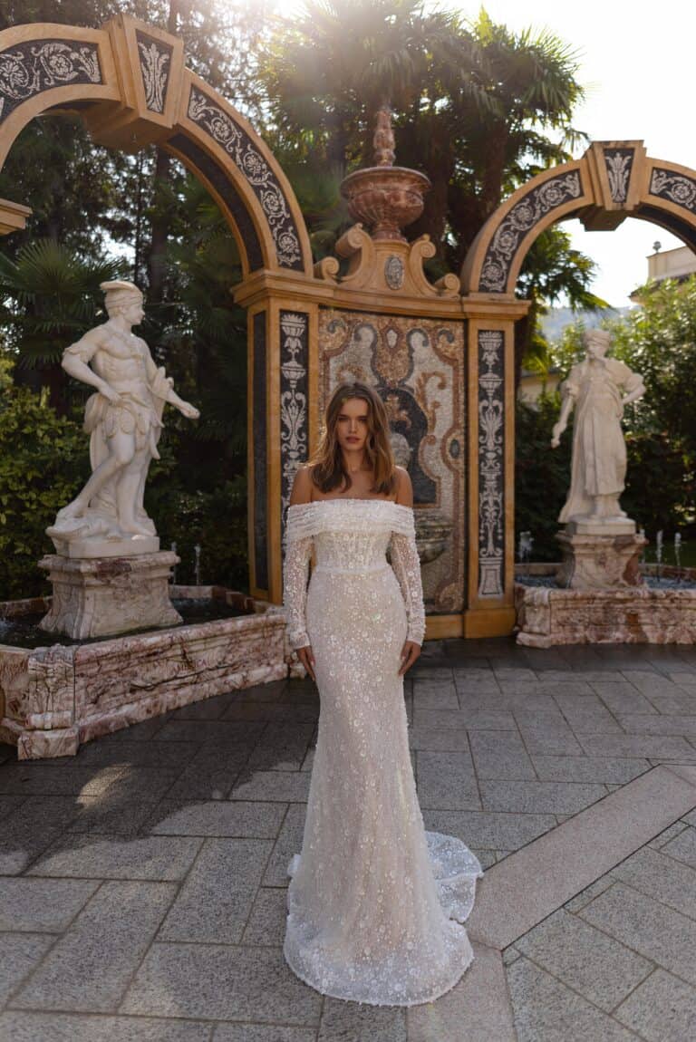 Sirena vjenčanica od svjetlucave čipke sa rukavima koji se mogu skinuti