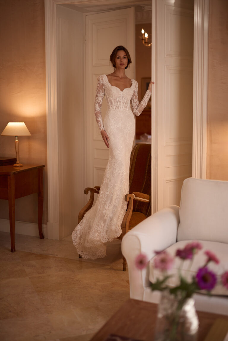 Sirena vjenčanica od čipke sa rukavima