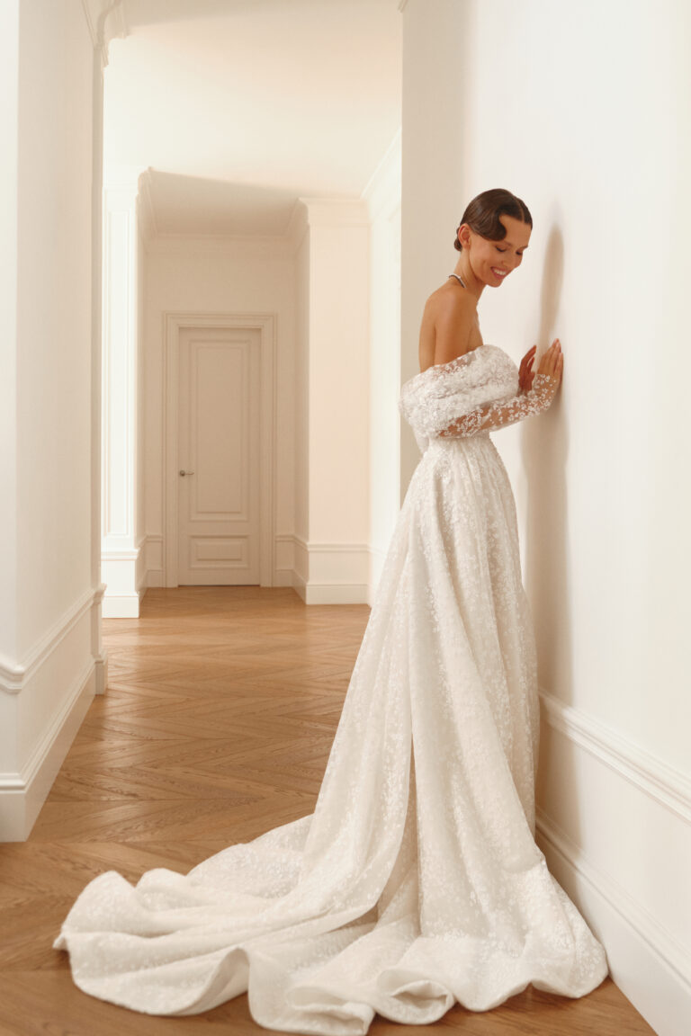 Romantična vjenčanica od čipke sa cvjetićima