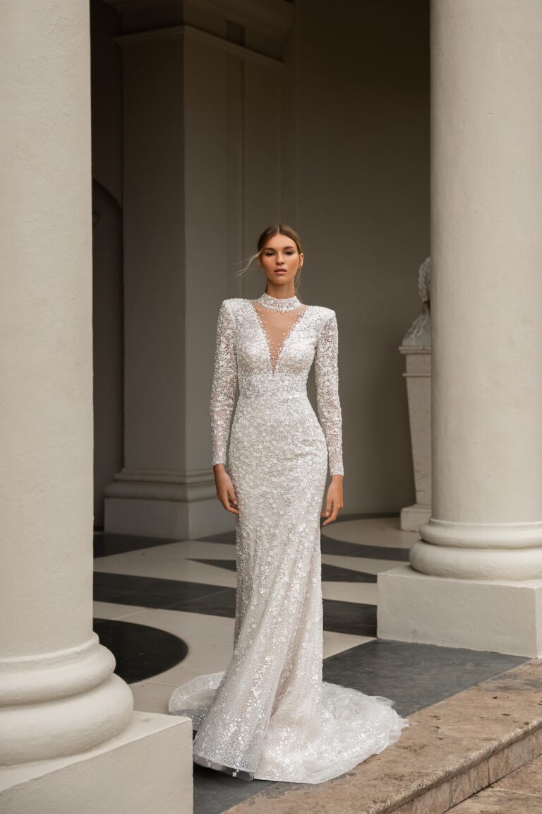 Uska haljina sa rukavima i polu rolkom