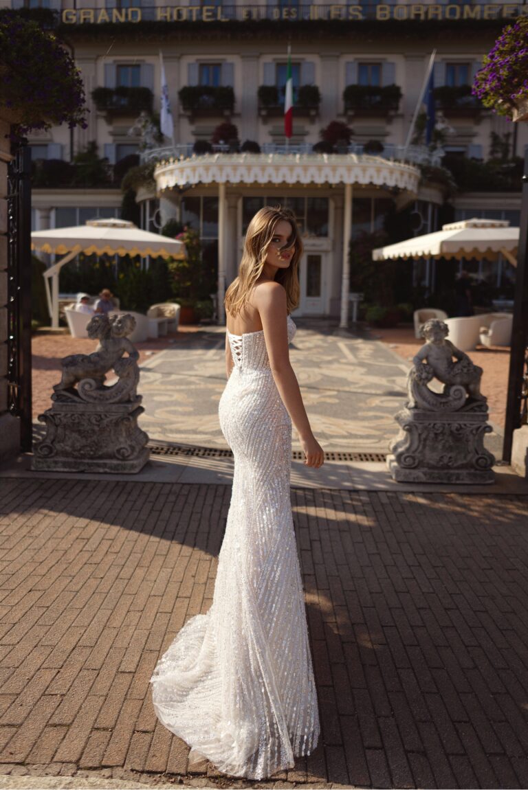 Korset sirena od srebrne čipke