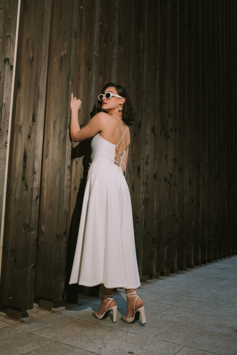 Bijela haljina do članka A kroja