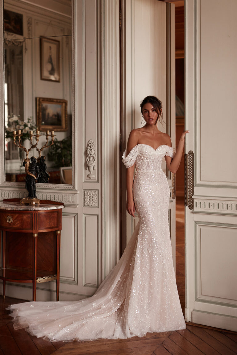 sirena sa rukavićima