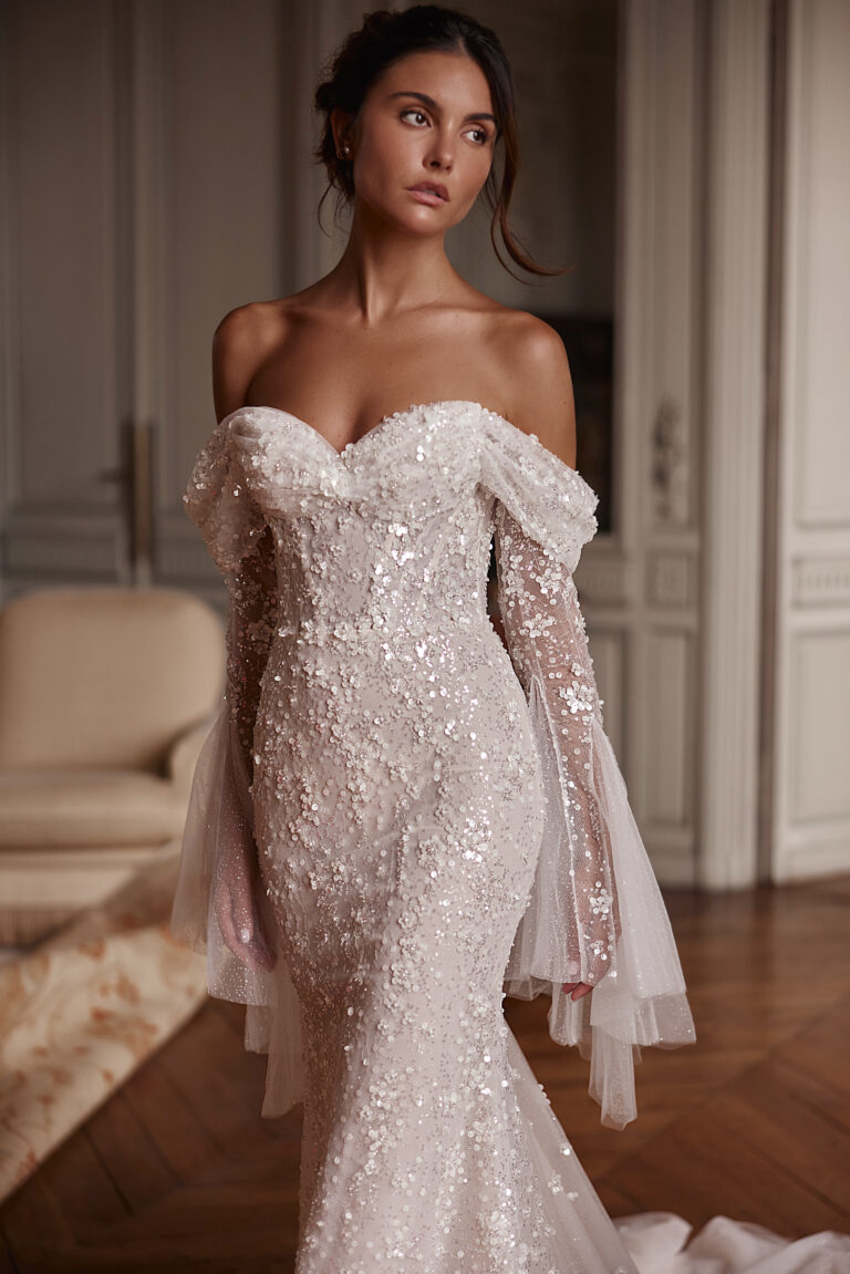 sirena kroj srcastog izreza sa rukavima koji se skidaju