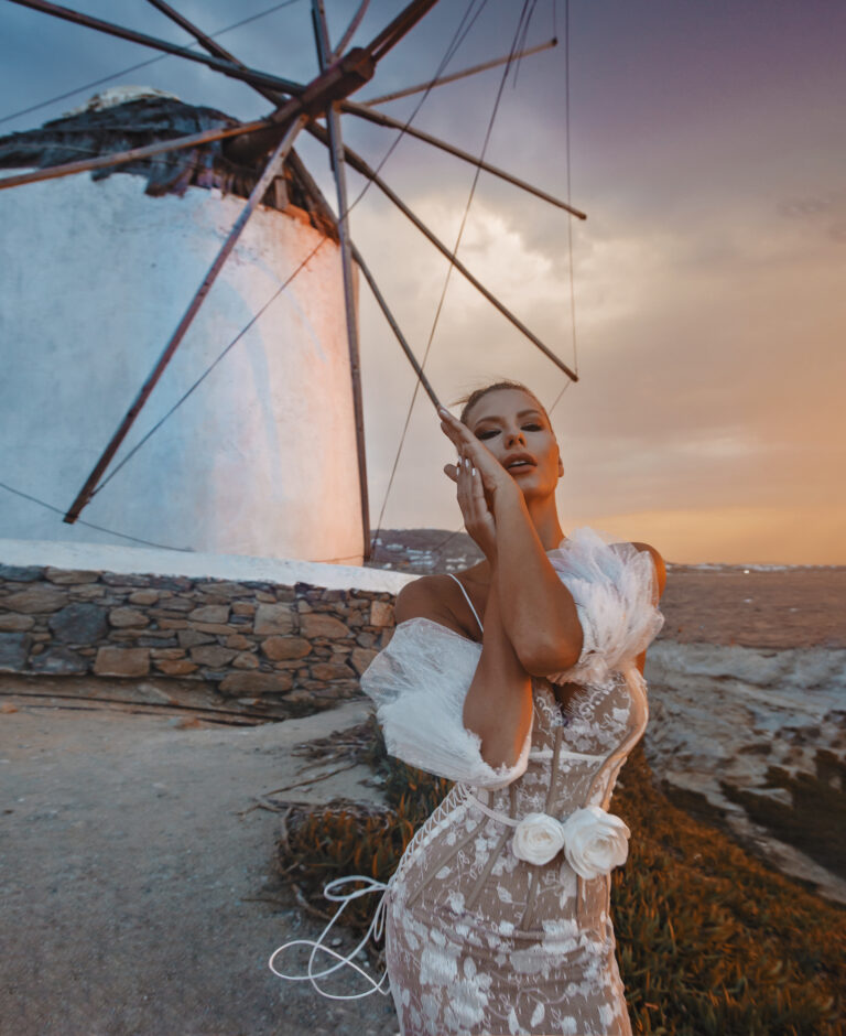 Sirena u boji kože sa odvojenim rukavima